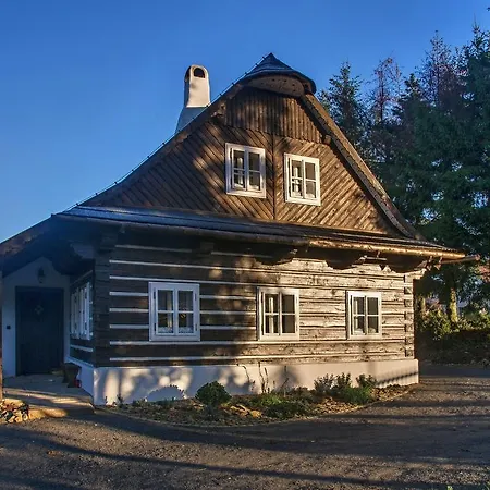 Unique Roubenka Melanka Kır Evi *